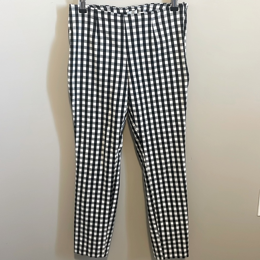 Gingham. Black and white striped. A new day period size 4.